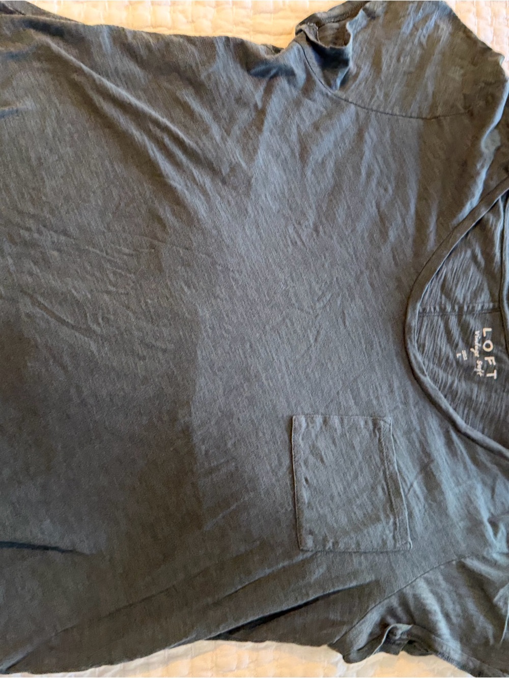LOFT Women’ Short Sleeve Pocket T-Shirt in Dark Gray